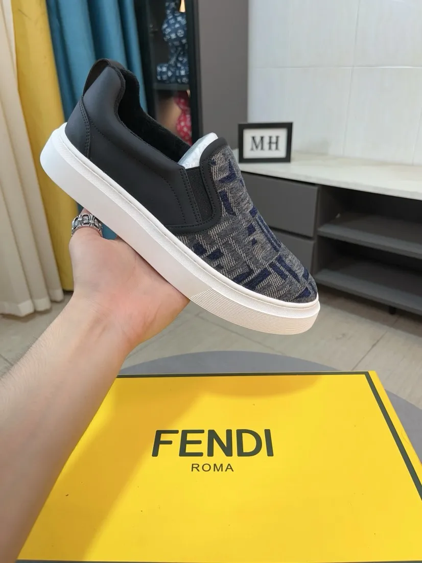 Men's shoes 💰400🌸🌸【FENDI】(velvet lining and leather lining are preferred when ordering) F's new product is on the market, imported concave and convex surface waterproof cloth, classic rhombus pattern F's craftsmanship, high-end and classy, ​​comfortable on the feet, versatile to wear, full of three-dimensional sense, 3 colors available, size: 38-44 (37.45, can be customized, cannot be returned)